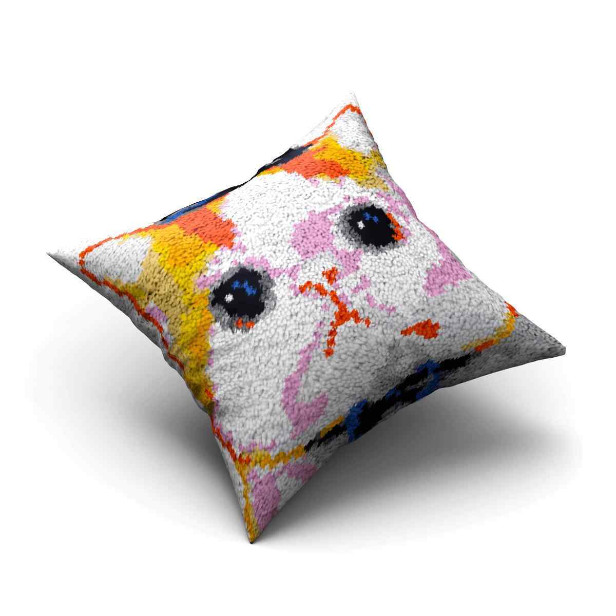 Mr. Kitty Pillowcase - (17x17in - 43x43cm) - DIY Latch Hook Kit