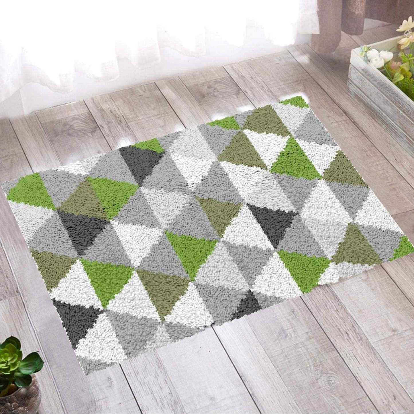 Triangular Pattern Rug - (16x24in - 40x60cm) - DIY Latch Hook Kit