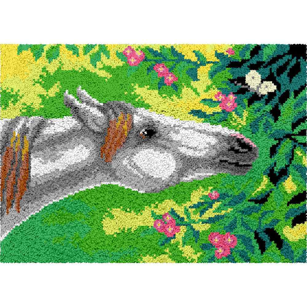 Fluffy Horse - (33x23in - 85x60cm) - DIY Latch Hook Kit