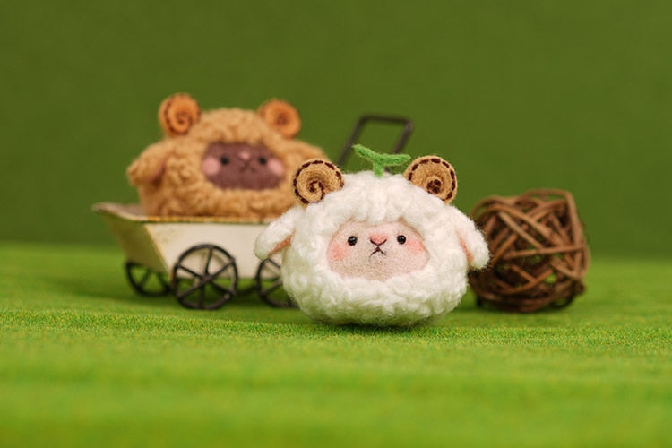 Brown Sheep - DIY Felt Painting Kit