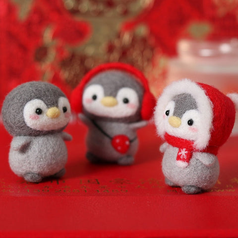 Snowy Penguin - DIY Felt Painting Kit