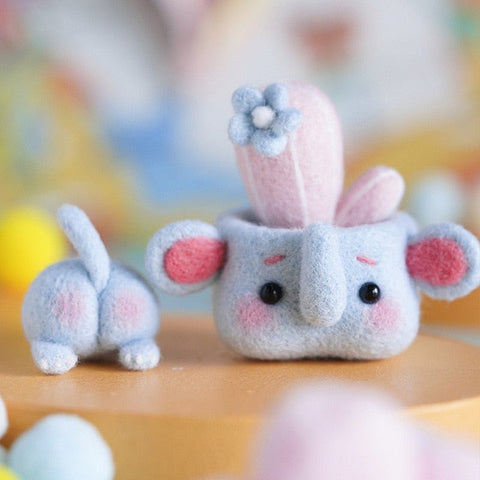 Elephant with Plant - DIY Felt Painting Kit