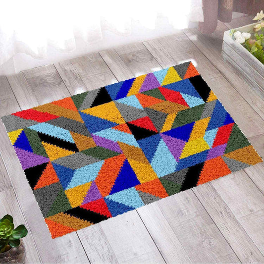 Frieze Pattern Rug - (16x24in - 40x60cm) - DIY Latch Hook Kit