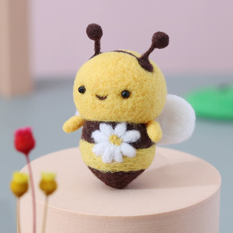 Bee - DIY Felt Painting Kit