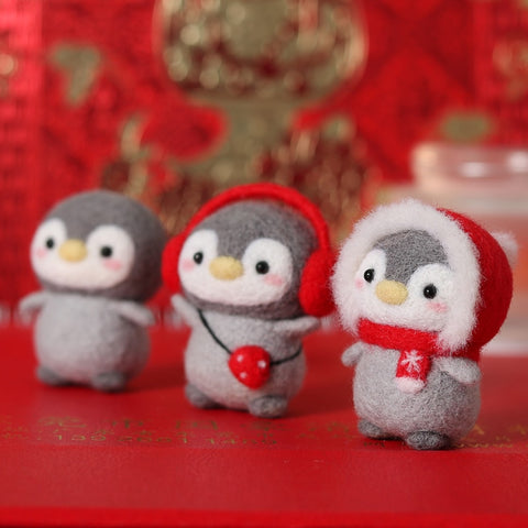 Christmas Penguin - DIY Felt Painting Kit